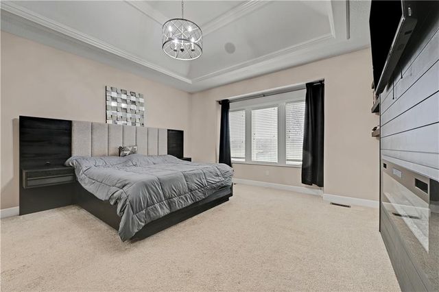 9008 N Lewis Avenue, Kansas City, MO 64157