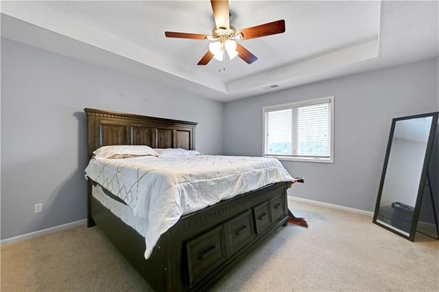 9008 N Lewis Avenue, Kansas City, MO 64157