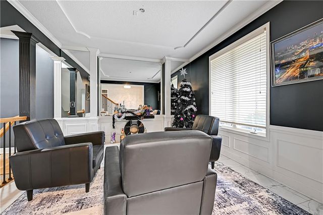 9008 N Lewis Avenue, Kansas City, MO 64157