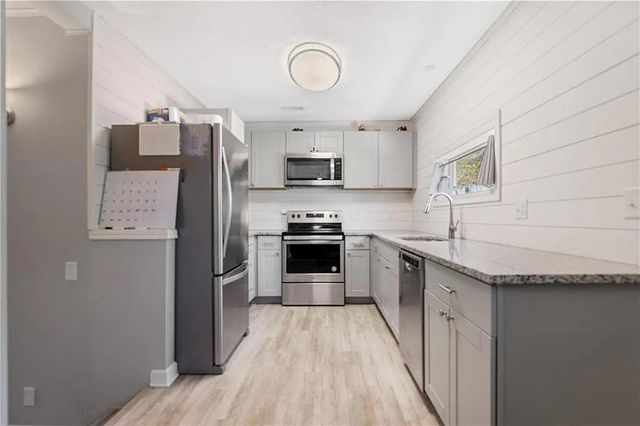 5231 Edith Avenue, Kansas City, KS 66104