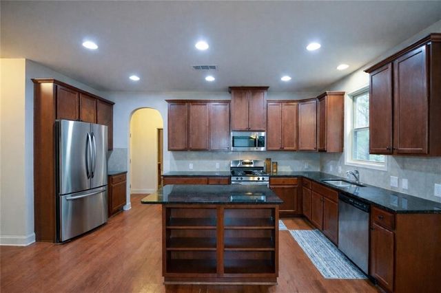 5573 Primrose Park Court, Sugar Hill, GA 30518
