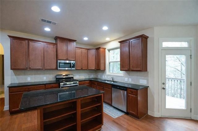 5573 Primrose Park Court, Sugar Hill, GA 30518