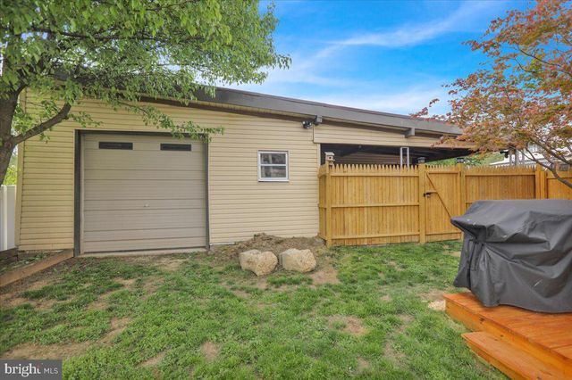 3300 MARION ST, Reading, PA 19605