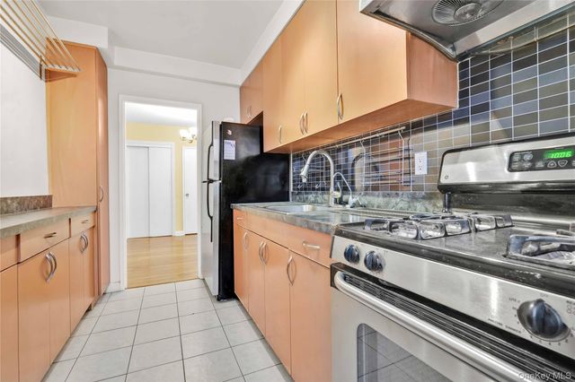 142-15 26th Avenue 4D, Flushing, NY 11354