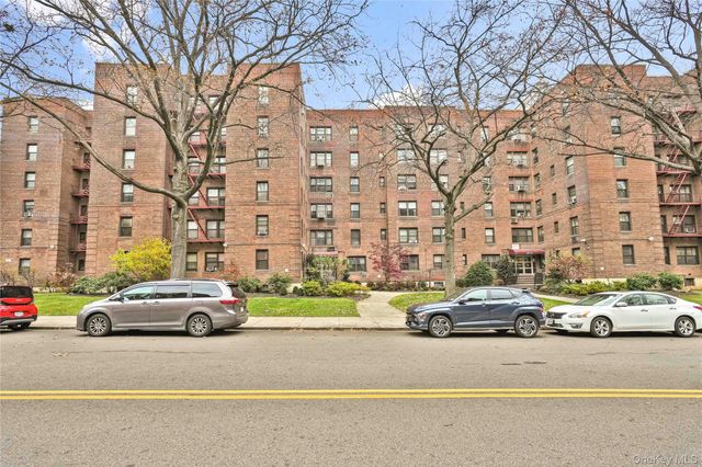 142-15 26th Avenue 4D, Flushing, NY 11354
