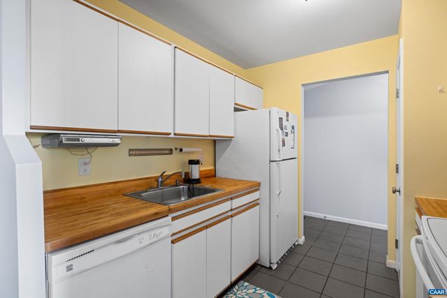 132 TURTLE CREEK RD #11, Charlottesville, VA 22901