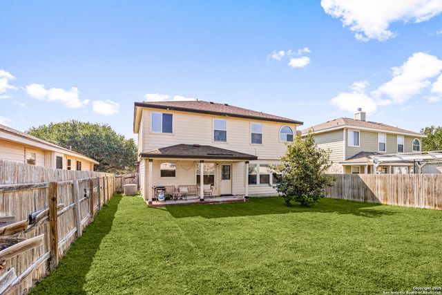 272 Goliad Dr, New Braunfels, TX 78130