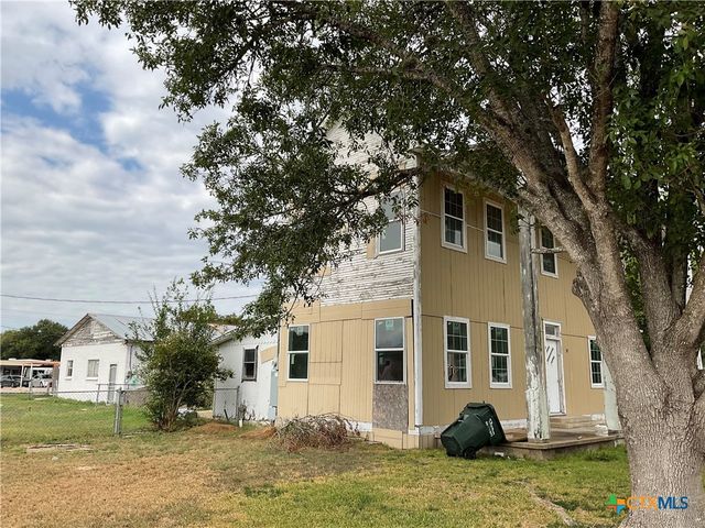 515 E French Street, Cuero, TX 77954