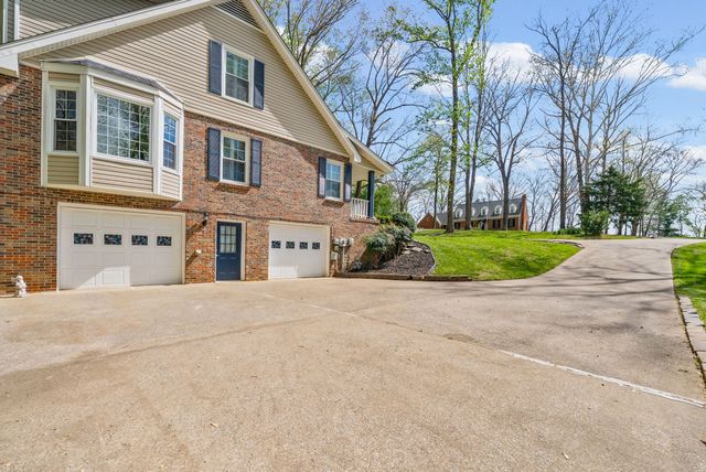 815 Shady Bluff Trl, Clarksville, TN 37043