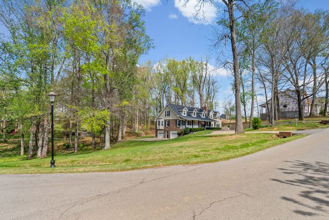 815 Shady Bluff Trl, Clarksville, TN 37043