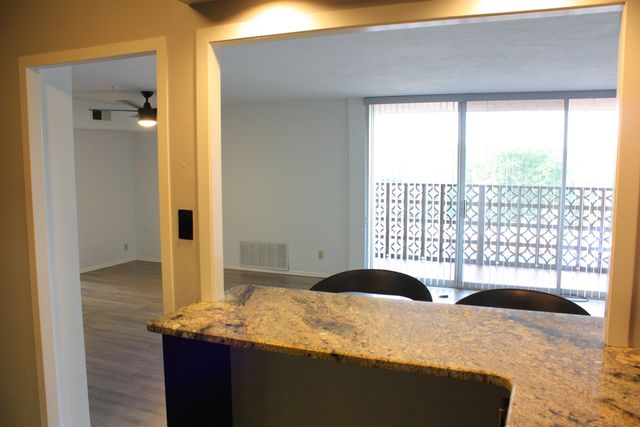 2277 Union Ave Apt 502, Memphis, TN 38104