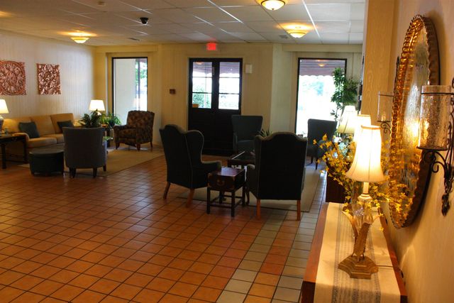 2277 Union Ave Apt 502, Memphis, TN 38104