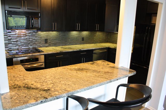 2277 Union Ave Apt 502, Memphis, TN 38104