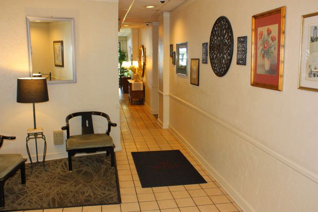 2277 Union Ave Apt 502, Memphis, TN 38104