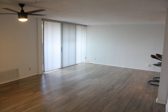 2277 Union Ave Apt 502, Memphis, TN 38104