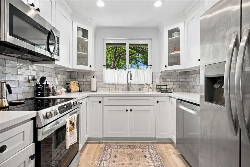 25697 Pine Creek, Wilmington, CA 90744