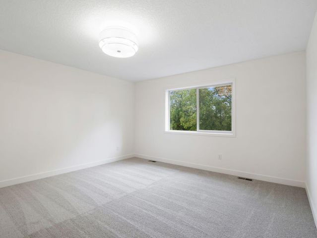 1320 136th Circle E, Rosemount, MN 55068
