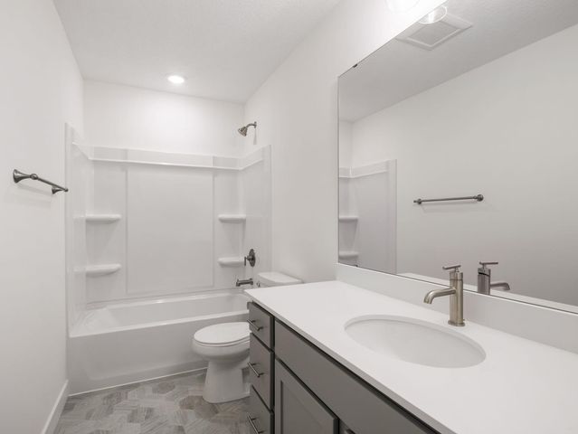 1320 136th Circle E, Rosemount, MN 55068