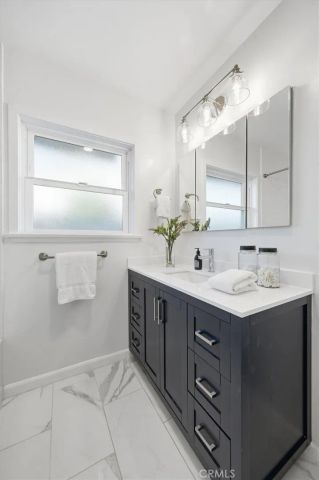 5513 W 138th Place, Hawthorne, CA 90250