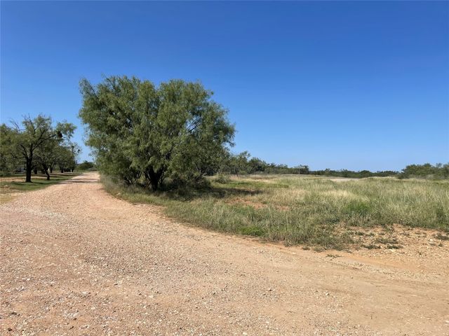 105 Apache Rd., Brownwood, TX 76801