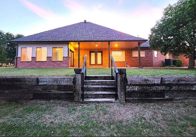 2010 Sandpiper Drive, Blanchard, OK 73010