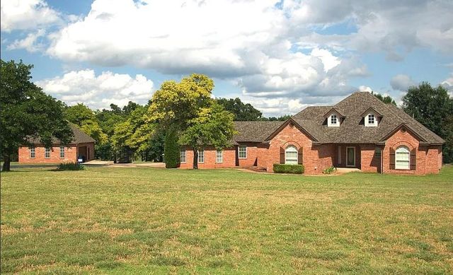 2010 Sandpiper Drive, Blanchard, OK 73010