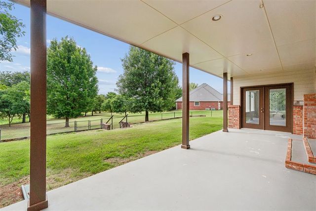 2010 Sandpiper Drive, Blanchard, OK 73010