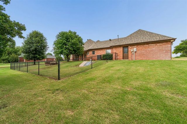 2010 Sandpiper Drive, Blanchard, OK 73010