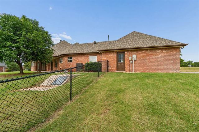 2010 Sandpiper Drive, Blanchard, OK 73010
