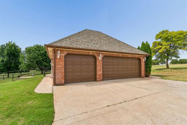 2010 Sandpiper Drive, Blanchard, OK 73010