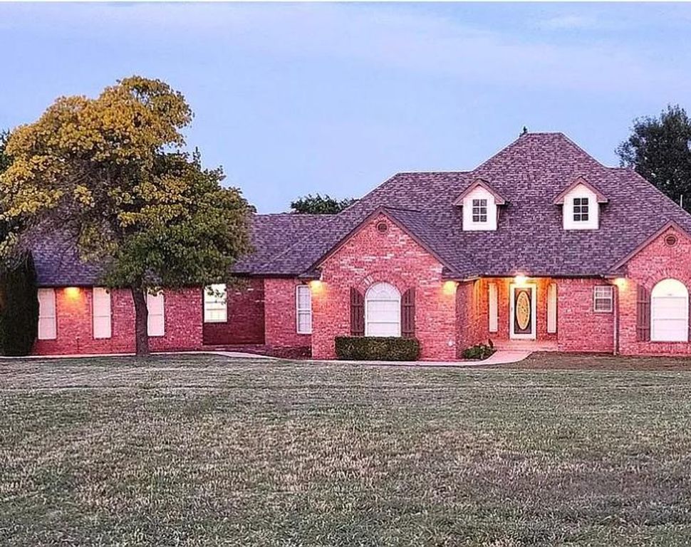 2010 Sandpiper Drive, Blanchard, OK 73010