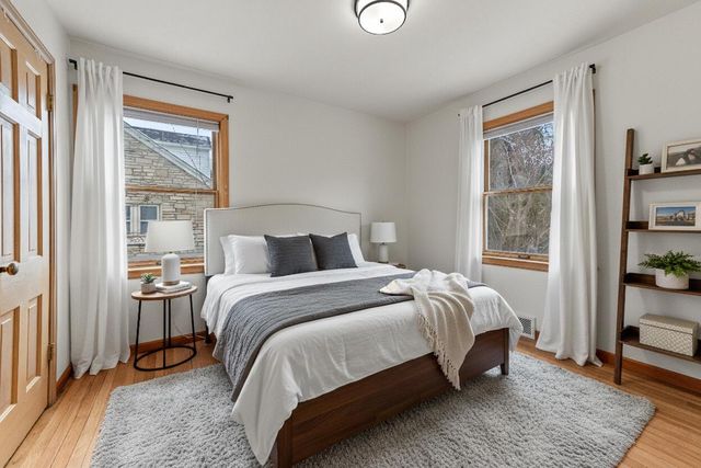 8338 N Whitney ROAD, Fox Point, WI 53217