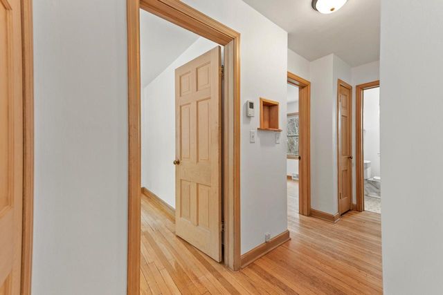 8338 N Whitney ROAD, Fox Point, WI 53217