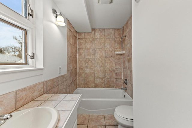 8338 N Whitney ROAD, Fox Point, WI 53217