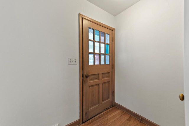 8338 N Whitney ROAD, Fox Point, WI 53217