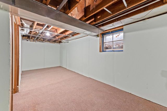 8338 N Whitney ROAD, Fox Point, WI 53217