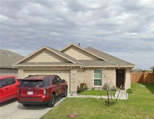 1878 Kentucky Derby Dr, Corpus Christi, TX 78417