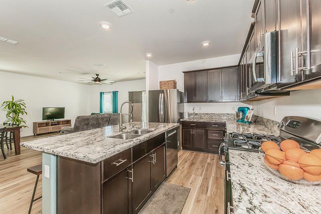 1428 Shoreside Drive, Madera, CA 93637