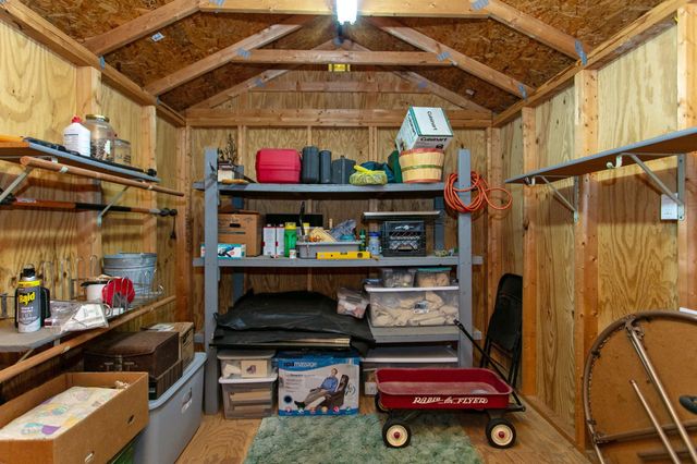 409 W Morgan Street, Franklin, TX 77856