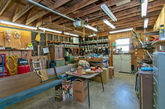 409 W Morgan Street, Franklin, TX 77856