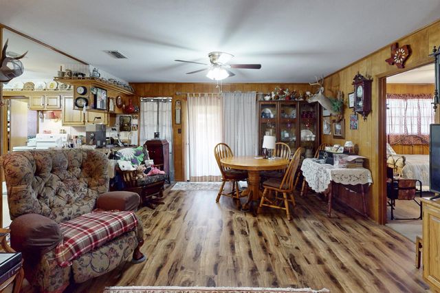 409 W Morgan Street, Franklin, TX 77856