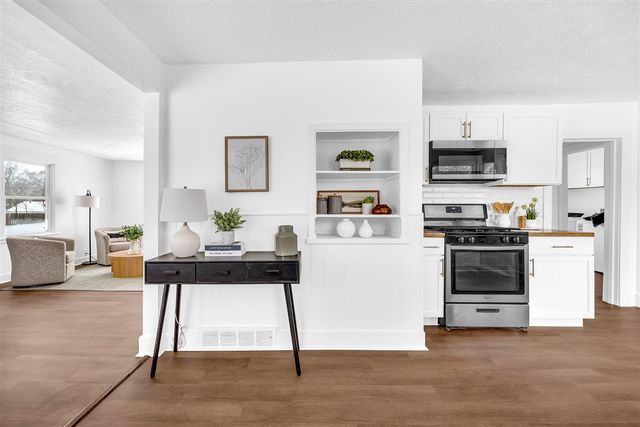 2621 Poe Avenue, Wyoming, MI 49509