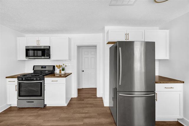 2621 Poe Avenue, Wyoming, MI 49509