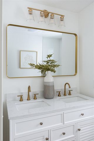 2621 Poe Avenue, Wyoming, MI 49509