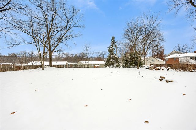 2621 Poe Avenue, Wyoming, MI 49509