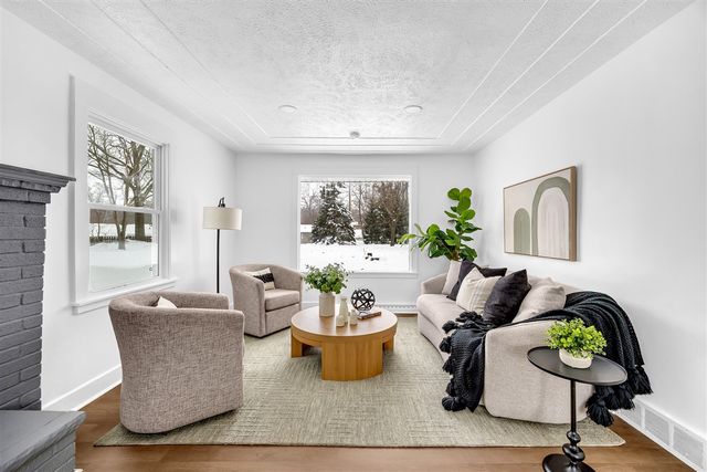 2621 Poe Avenue, Wyoming, MI 49509