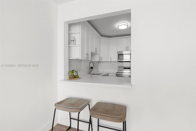 1800 NW 24th Ave 912, Miami, FL 33125