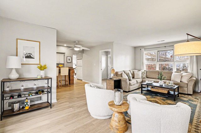 260 Kenyon Drive, Troy, MI 48083