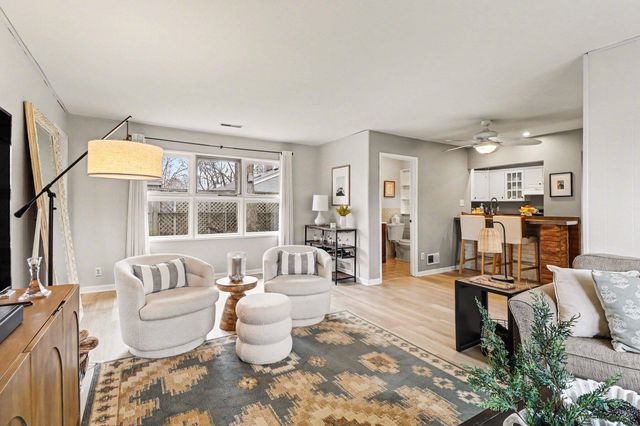 260 Kenyon Drive, Troy, MI 48083