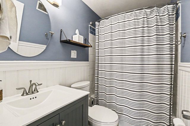 260 Kenyon Drive, Troy, MI 48083